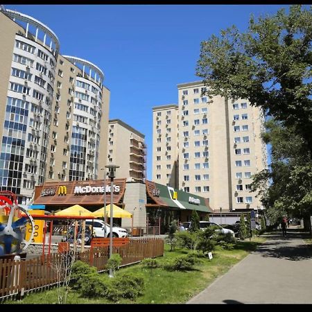 Студия В Стиле Loft В Центре Города الماتي المظهر الخارجي الصورة