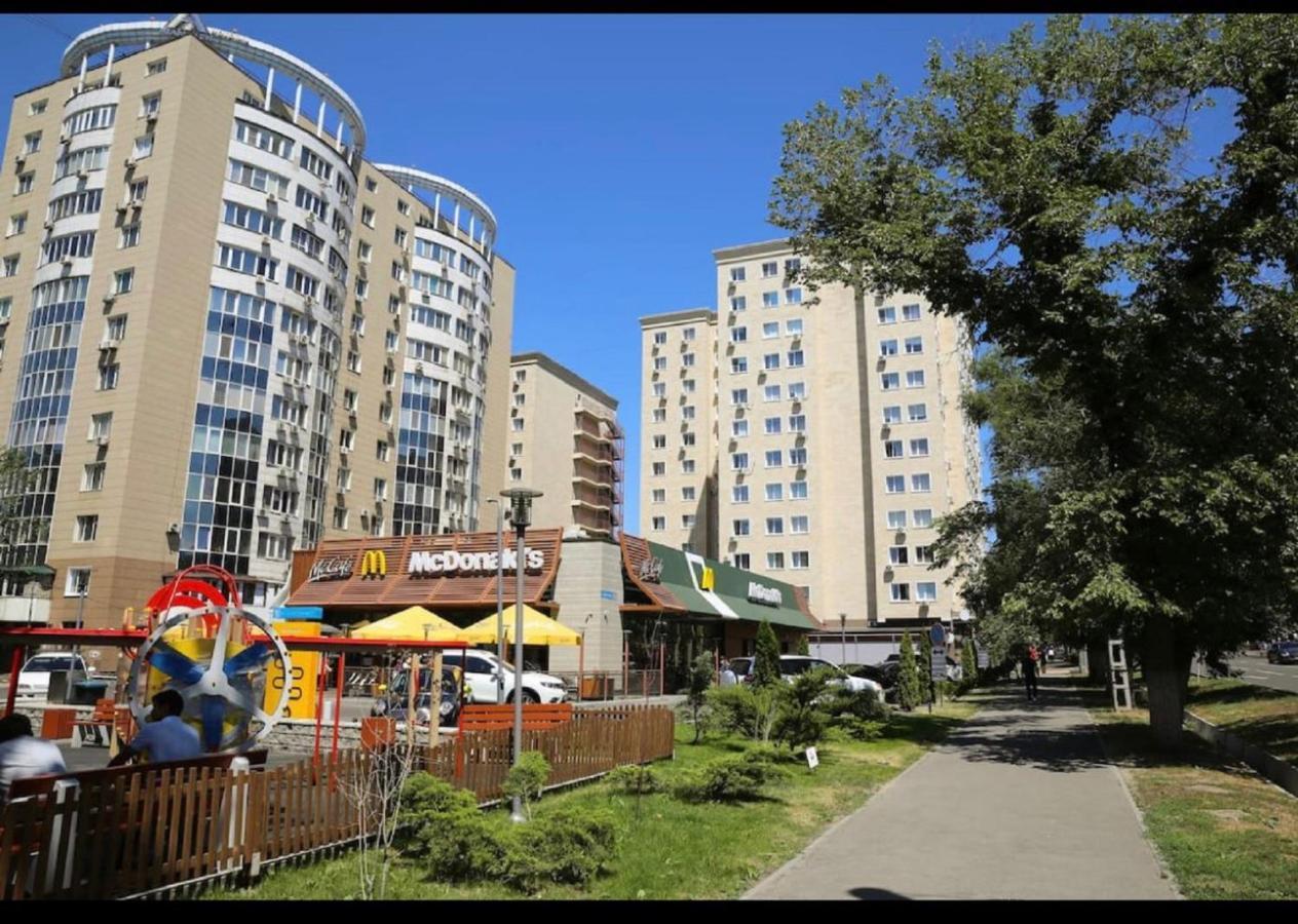 Студия В Стиле Loft В Центре Города الماتي المظهر الخارجي الصورة